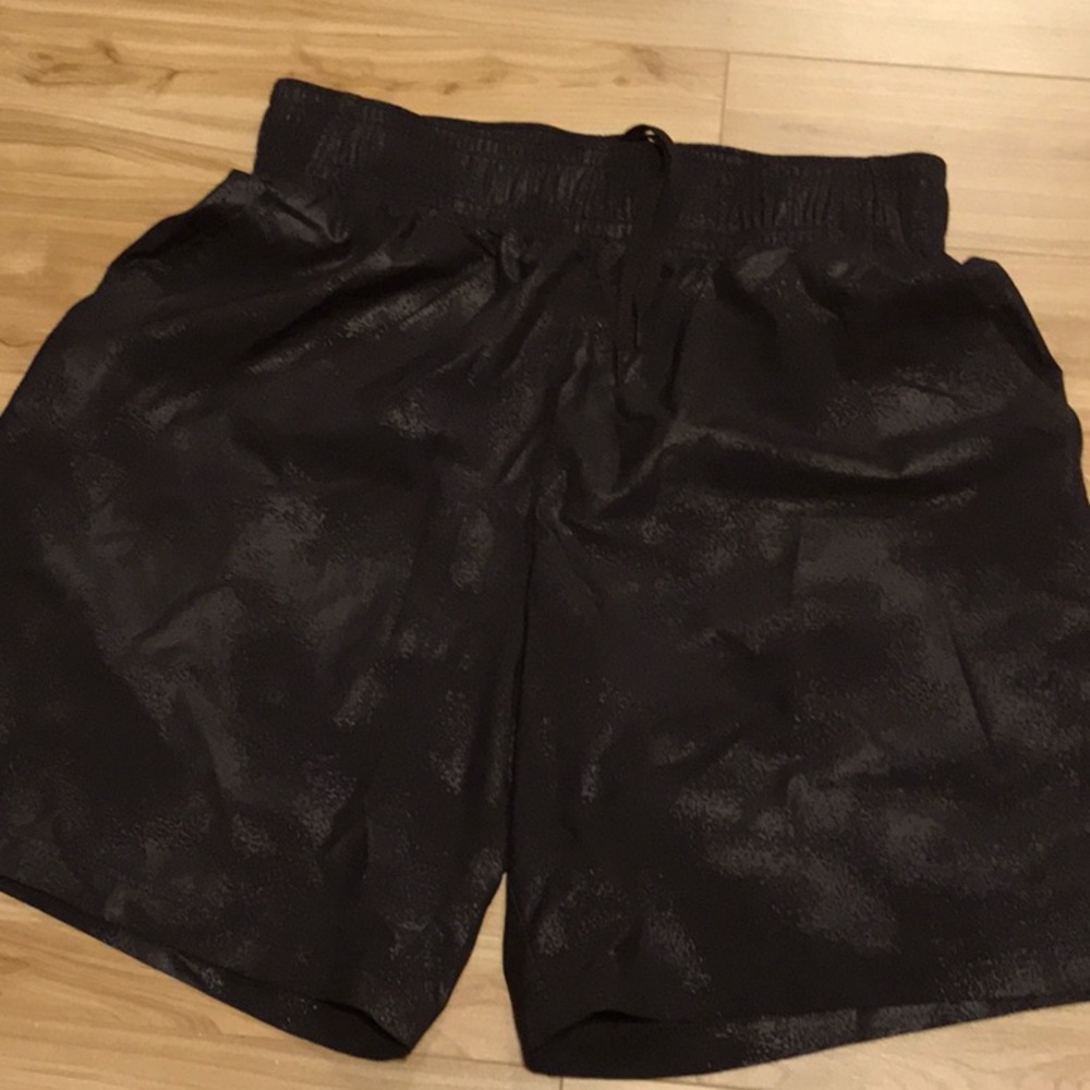 Under Armour Tech woven Emboss super lightweight shorts